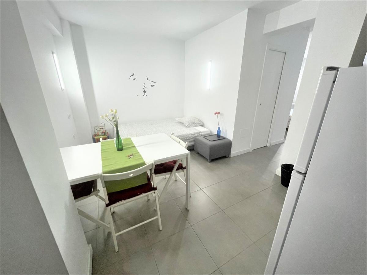 Plaza De Toros / Centro Apartment Malaga Luaran gambar